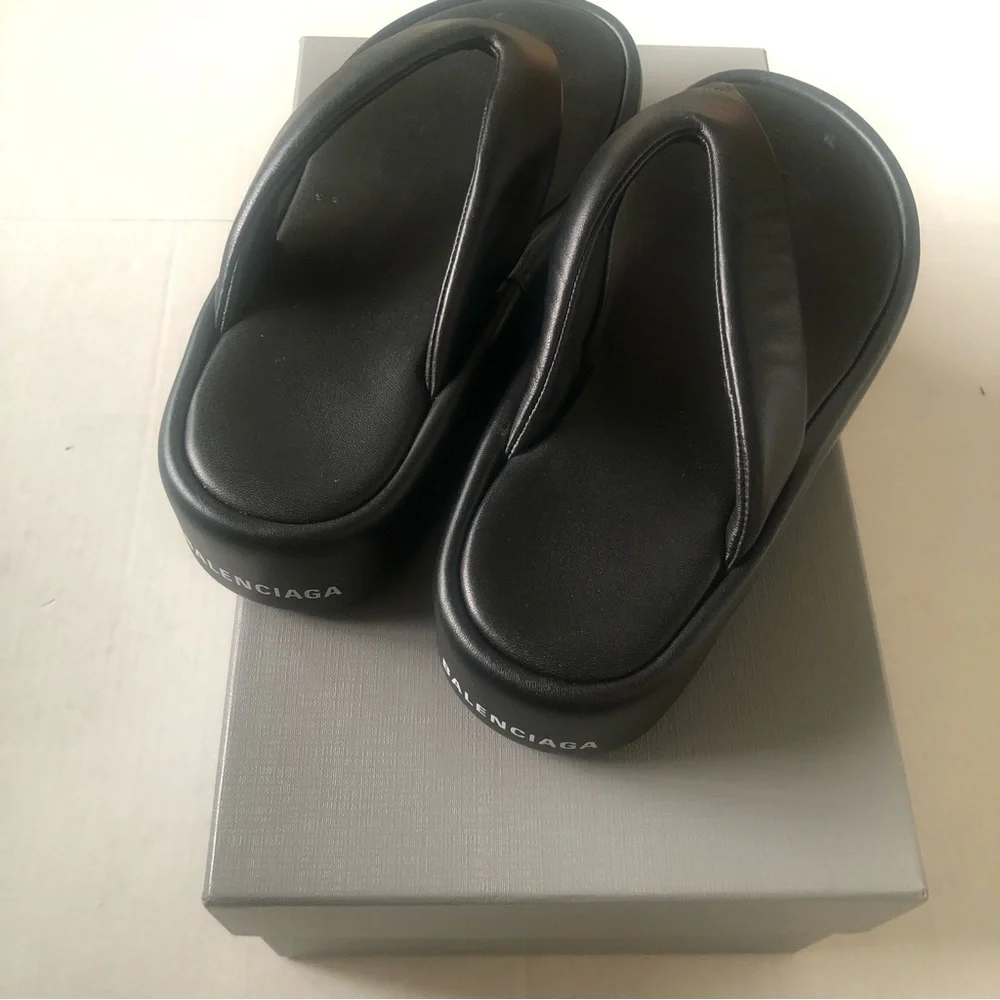 BALENCIAGA Rise Thong Sandals Platforms 90s Black & White
